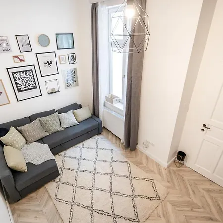 Atmos Glare Apartment *